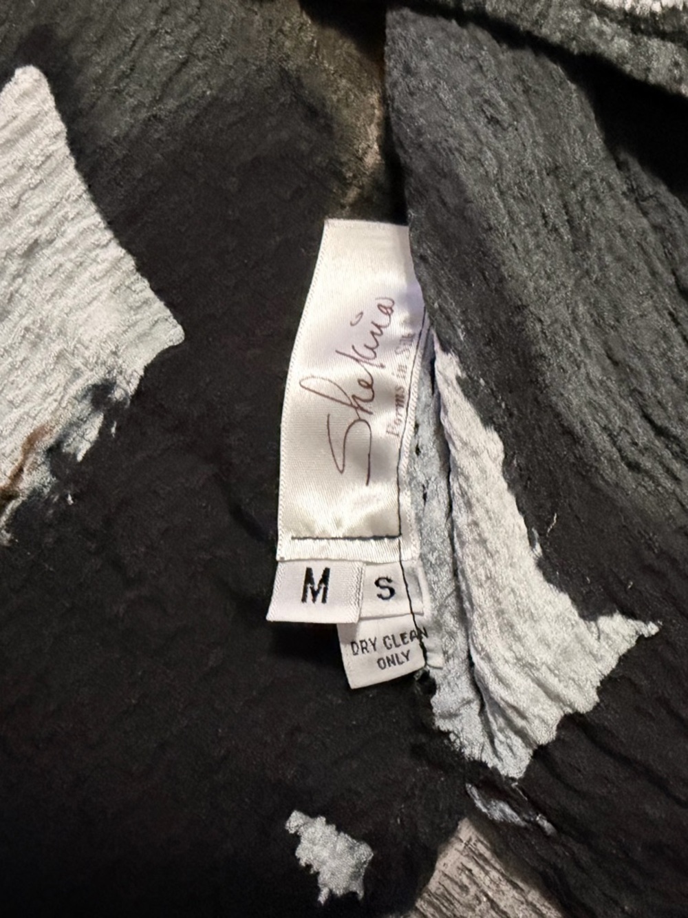 Women’s Gray Abstract Brushstroke Cowl Neck Top - Picture 4 of 8